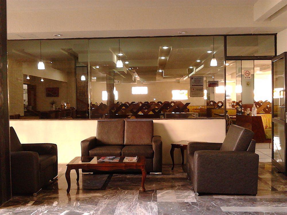 Hotel Las Pergolas กัวดาลาฮารา ภายนอก รูปภาพ